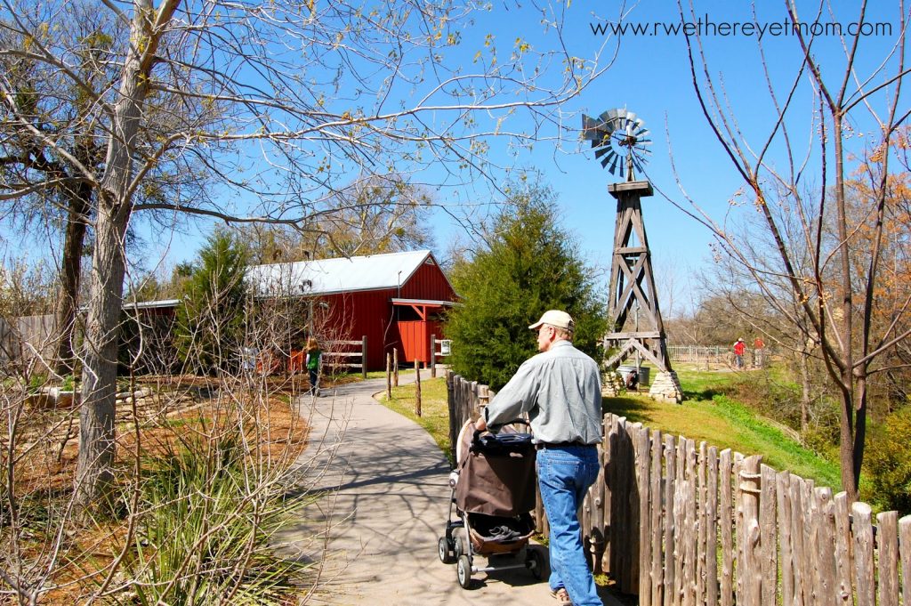 10 Fall Getaways from Round Rock - Cameron Park Zoo